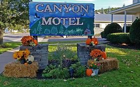 Canyon Motel